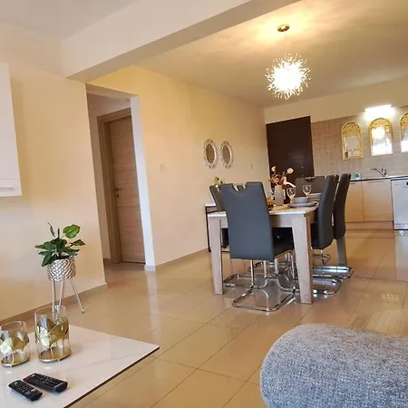 Apartment Nissi 2 And Sea View Free Wifi